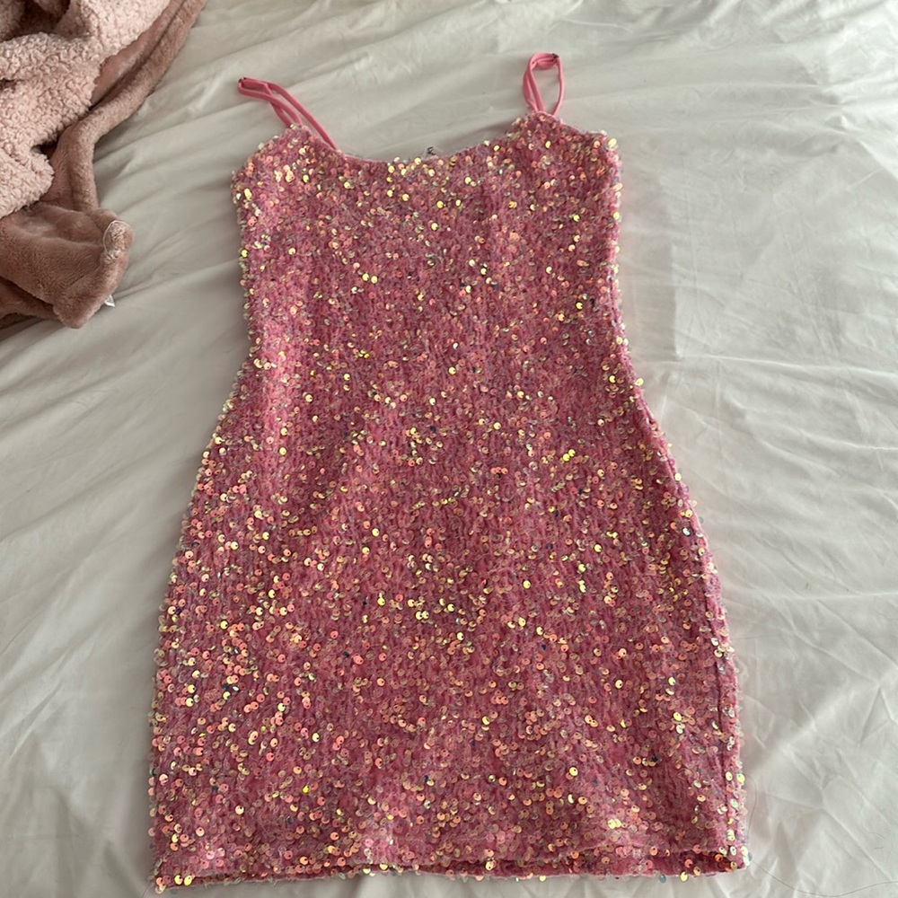 Lucy in the Sky “Sequins Dress- pink”